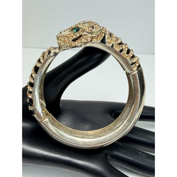 Vintage Chunky Gold Tone Statement Bangle Bracelet Size 7 Costume Jewelry - Picture 8 of 9